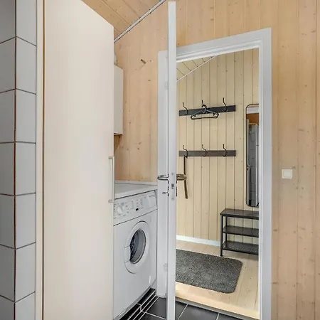 3 Bedroom Awesome In Pandrup 5*